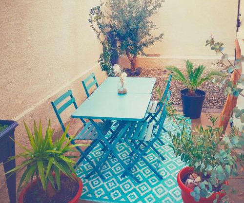 Narbonne Studio Lamarobile climatisé avec jardin et terrasse proche des Grands Buffets, du centre ville et de la gare