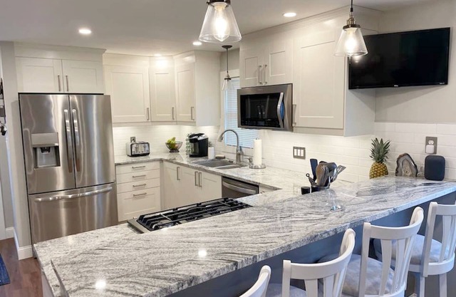 Narragansett Ideal 3BR Open, Bright, & Quiet