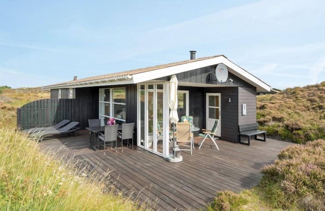"Nashota" - 700m from the sea by Interhome