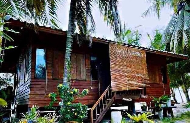 Natural High Beach Cafe & Homestay
