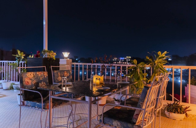 Natural Lake View Hotel