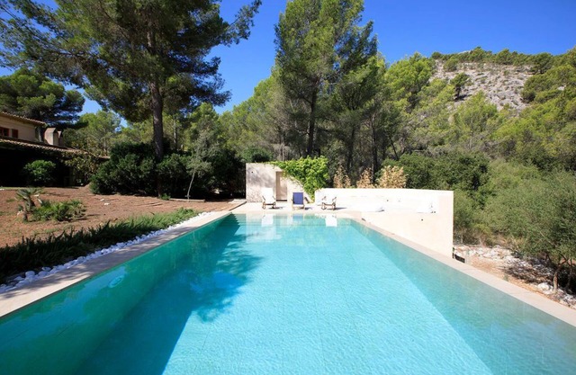 Finca de piedra natural con piscina en la sierra – Finca Sa Mola de Vall d´Urgent