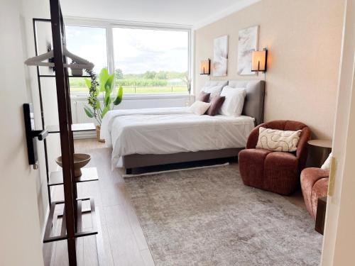 Nature Lodge, Nearby Tilburg & University