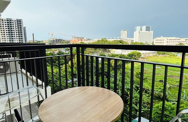 Nature Lovers' Paradise in Iloilo City - Cozy Condo Rental