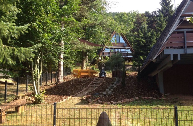 La naturaleza se encuentra con el diseño, 2 habitaciones, 4 personas, estufa de leña, televisión satelital, TV LED, Wi-Fi, aire acondicionado