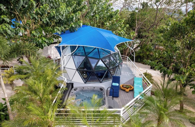 My Only Love Geodome with Wi-Fi, Hot-Tub, Pool A/C in tranquil Potrero.