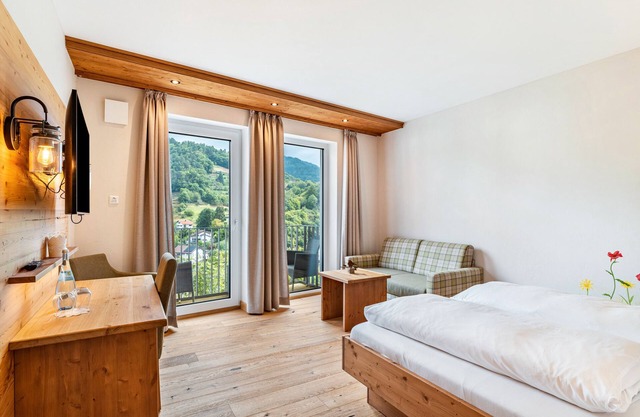 Habitación natural 'Pradera de flores' con balcón, wifi y aire acondicionado