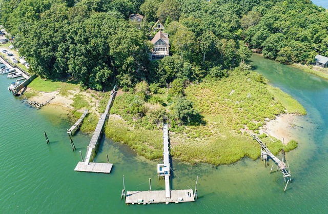 Nature's Paradise: Private Dock & Water Views