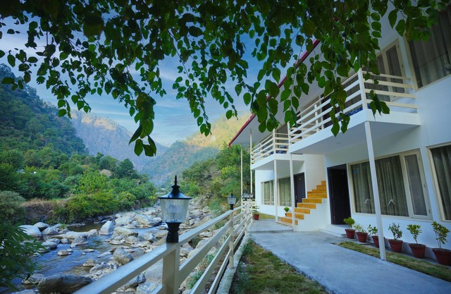 Nature Sprint Resort By The River