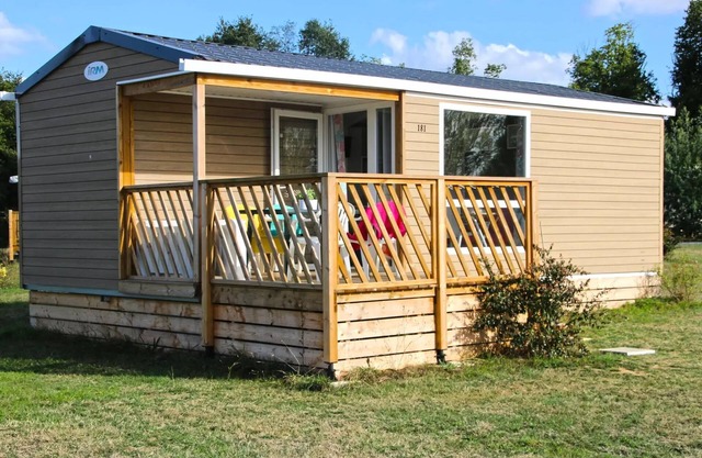 Naturist campsite Le Colombier**** - Comfort mobile home L'Autize 3 Rooms 4 People