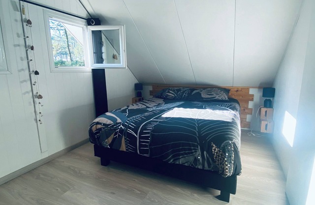 Naturist chalet at La Jenny, at the foot of the ocean