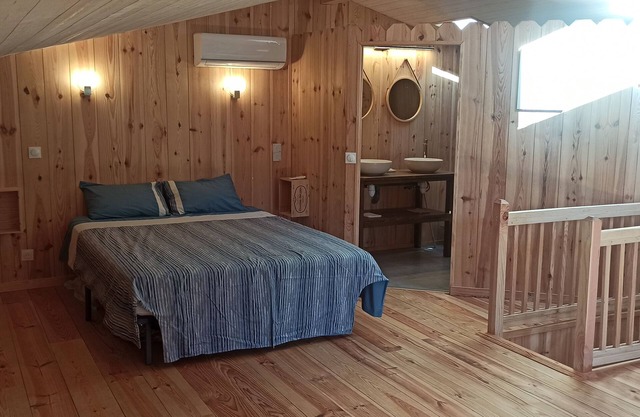 Habitación naturista con piscina. Cerca de Bassin d'Arcachon, Cap-Ferret, Médoc
