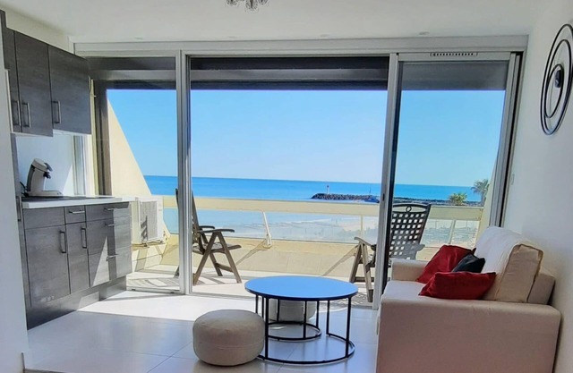 Naturiste Cap d'Agde Héliopolis C 30