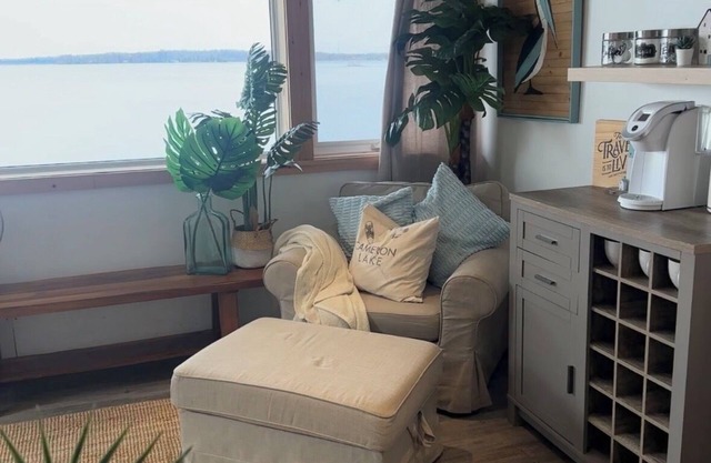 Nautical Oasis Boathouse Cottage