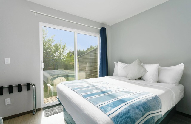 Nautical Queen Bedroom, Pickleball