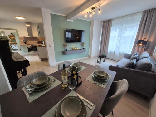 NAVIA Luma - Design Apartment - Stylisch, voll ausgestattet, mit Parkplatz