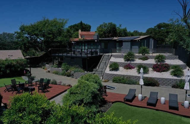 Navigate Stays Unforgettable Retreat w/ Mini-Golf