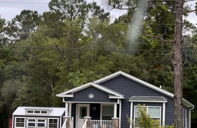 3 bedroom 2 bath private home in private community