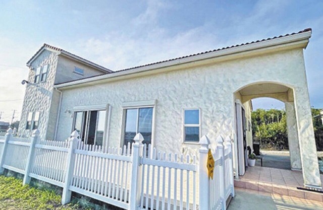 Navona Beach House Cottage with terrace overlook / Asahi City Chiba