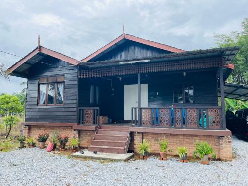 NAZIRIN HOMESTAY D’VILLAGE MUAR BATU PAHAT