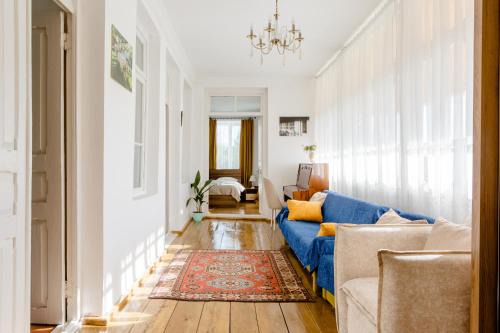 Nazy's Guest House