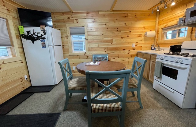 Cabin #3-New, Affordable, Year Round Lodging near Pictured Rocks & Tahquamenon!