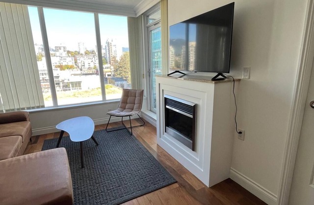 Cozy 1-bedroom Furnished apartment in enchanting North Vancouver with WiFi, AC