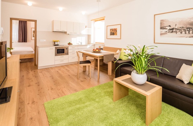 Nuevo, cómodo, acogedor, apartamento en el paraíso del senderismo y el ciclismo Meraner Land