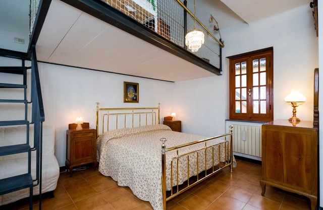 Cerca de 5 tierras gran casa independiente en el balcón con vista al valle de las colinas