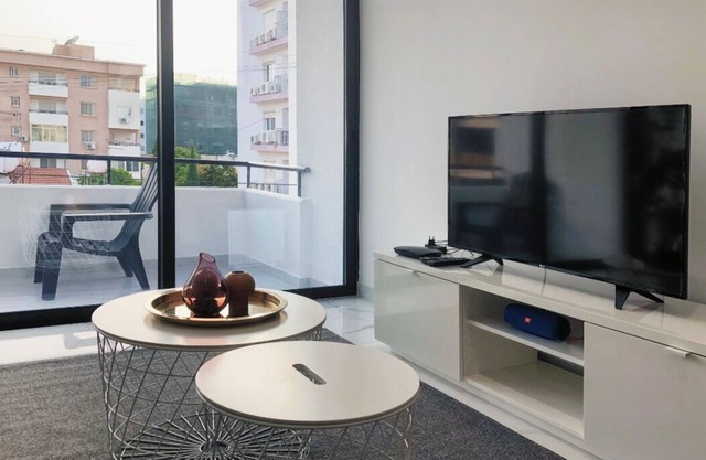 CERCA DE LA PLAYA (!) APARTAMENTO URBANO 2BR CERCA DEL CENTRO DE LA CIUDAD