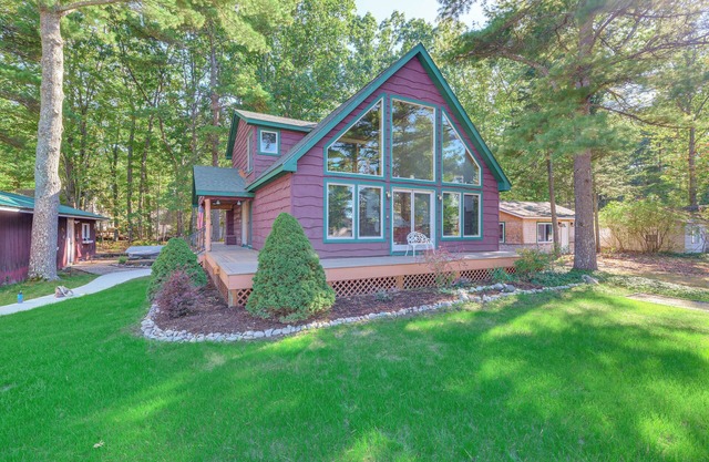 Near Beach Access: Torch Lake Cabin Retreat!