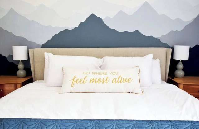 »Near Dwntwn + CC« King Beds┃Trail Access┃Firepit