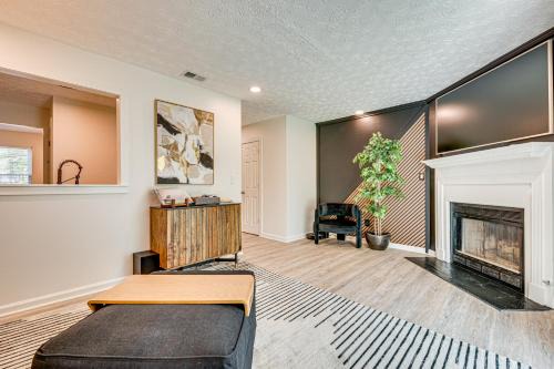 Near GICC and ATL Airport Modern Townhome!