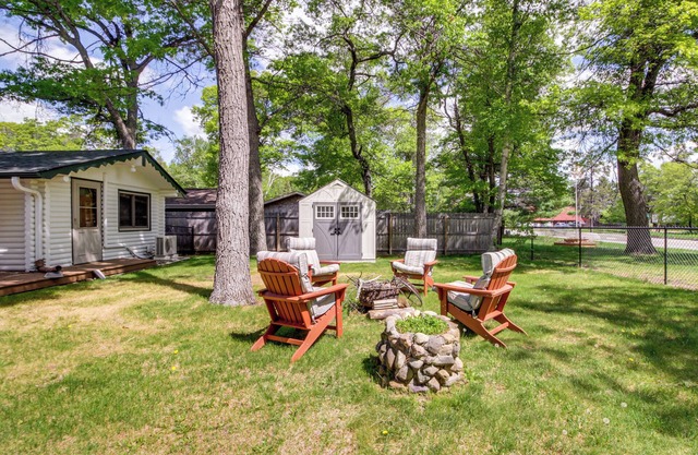 Near Golf & Pelican Lake: Log Cabin w/ Deck!
