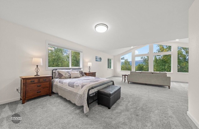 Near Hatcher Pass with Fire Pit! Breathtaking Master Suite with Mnt Views!