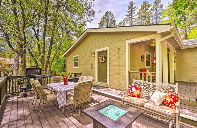 Near Hiking: Creekside Payson Cabin w/ Deck!