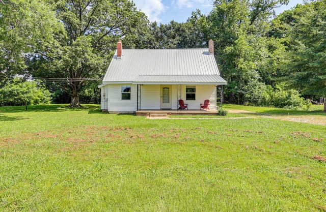 Near Hiking & Historic Sites: Jackson Home w/ Yard