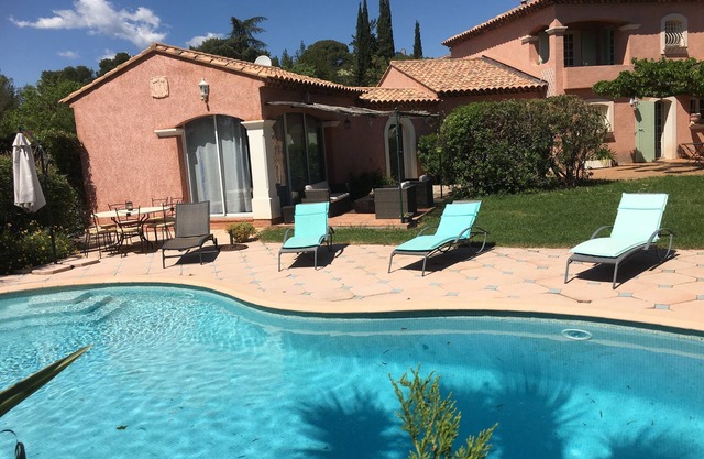 MAS PROVENCAL - 4 habitaciones + CLIM Mezzanine 82 m², piscina, playa 12 minutos, 9 personas