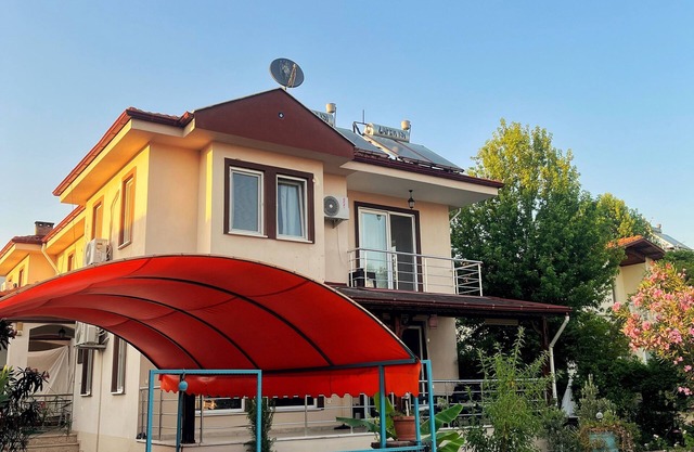 Near Lake 3-bedroom villa with WiFi and AC in Köyceğiz,Turkey