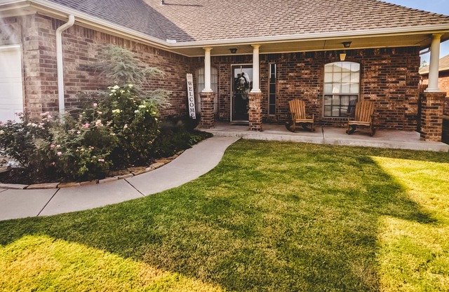 Near Moore/Norman & Airport I Spacious I Lovely I Comfortable I Kid Friendly