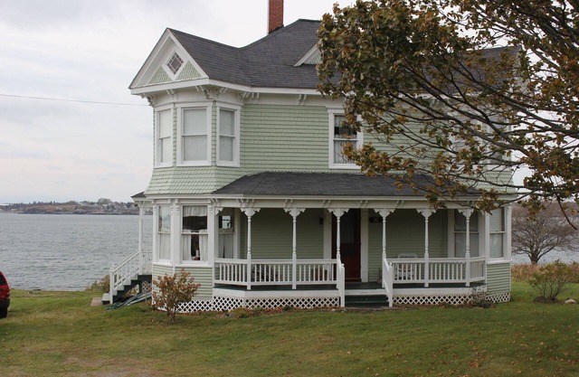 Cerca de Roosevelt Home-A través del puente corto de Lubec, Maine