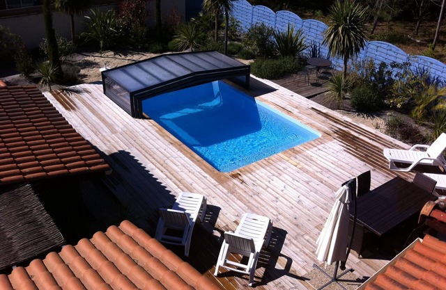 Near soulac/mer, house for 6 people, private indoor heated pool