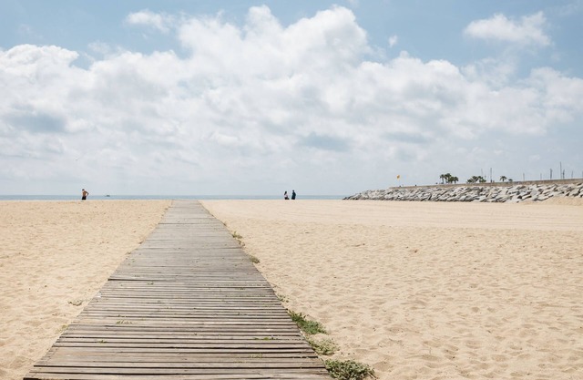 NEAR THE BEACH 20 KM DE BARCELONA