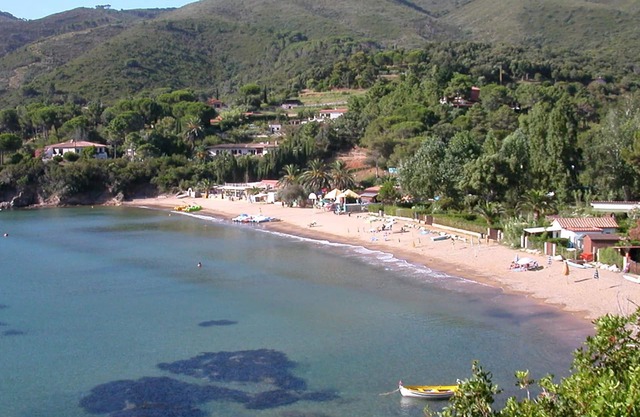 Cerca de la playa bellisima Straccoligno importaba apartamento.