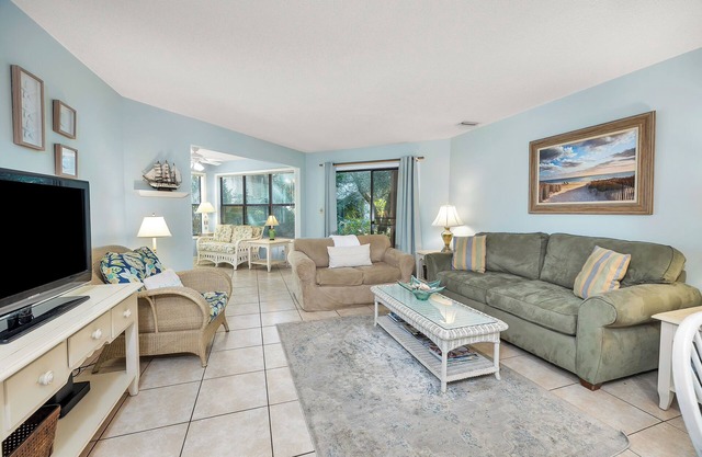 Near the Village, Convenient to Shops, Restaurants, and the Beach