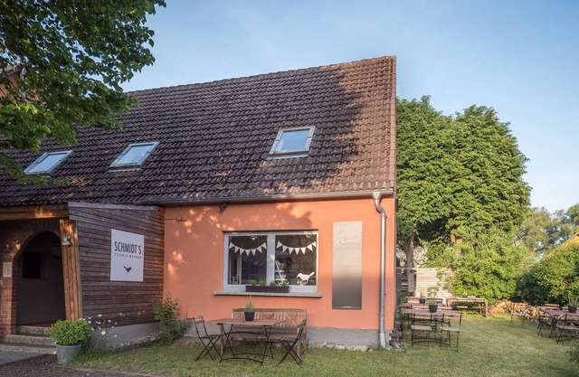 Double room (small, external bathroom) - At Zingst: Schmidt's Gasthof
