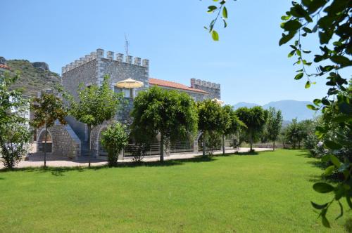 Nefeli Apartments