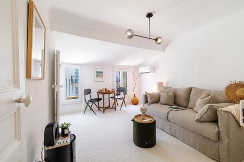 NEGRIN - Romantical Terrace - 2 min from the Sea