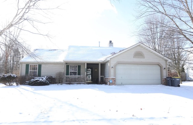 Neighborhood ranch with parks, 3 miles to Purdue