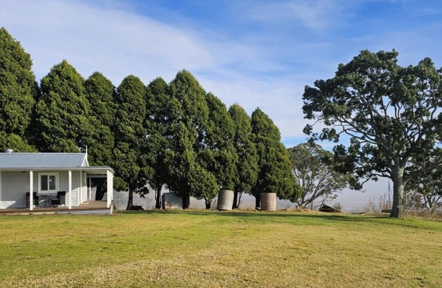Nelba Cottage Buckajo ~ spectacular rural views near Bega STAY 3 PAY 2 OFFER!***